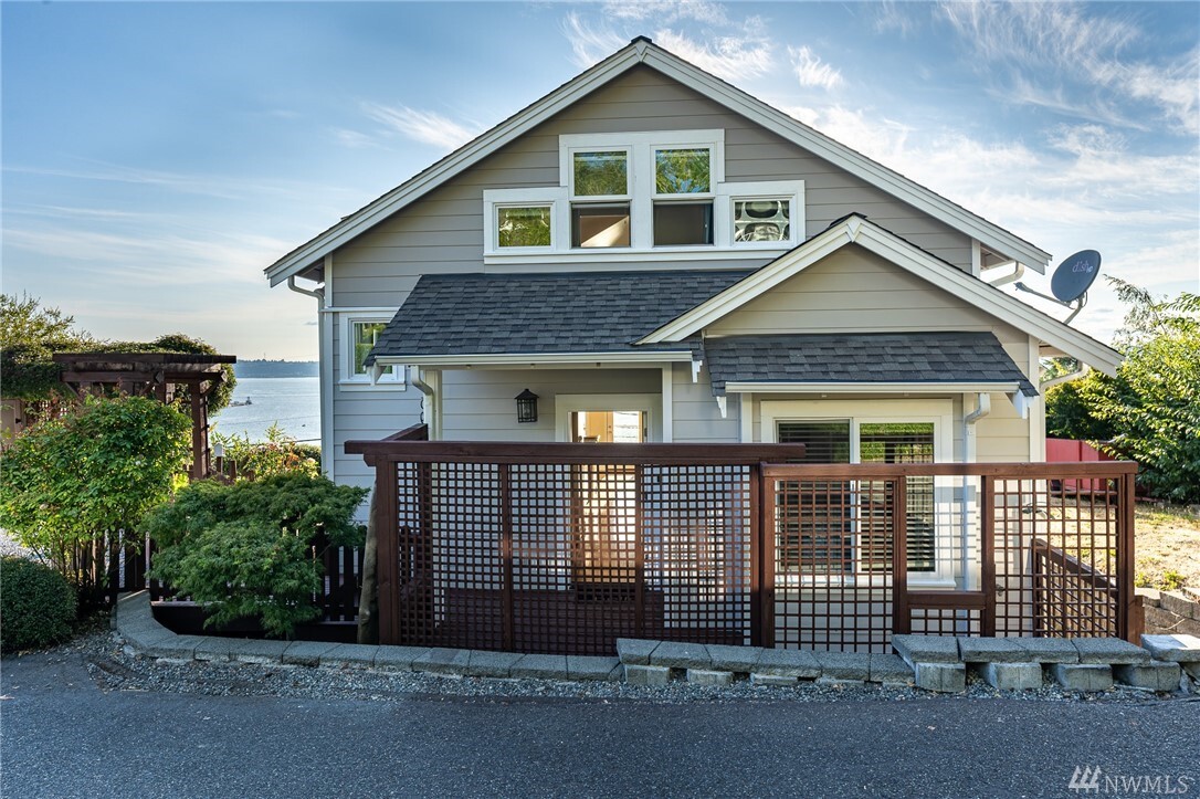 Property Photo: 5916 Upland Terrace NE WA 98422