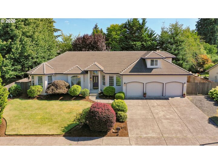 1915 NW 87th Cir  Vancouver WA 98665 photo