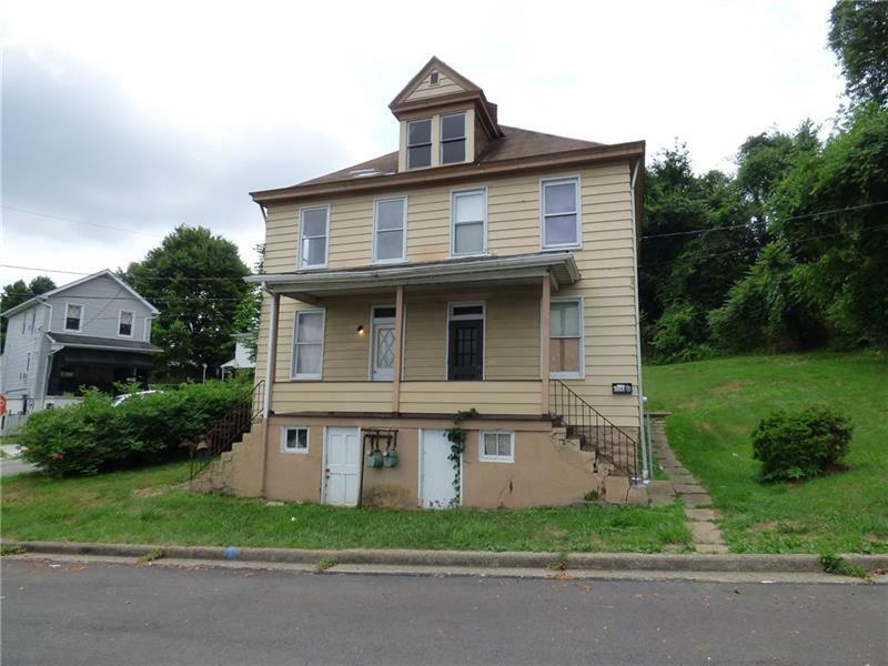 Property Photo:  400 Prospect Street  PA 15644 