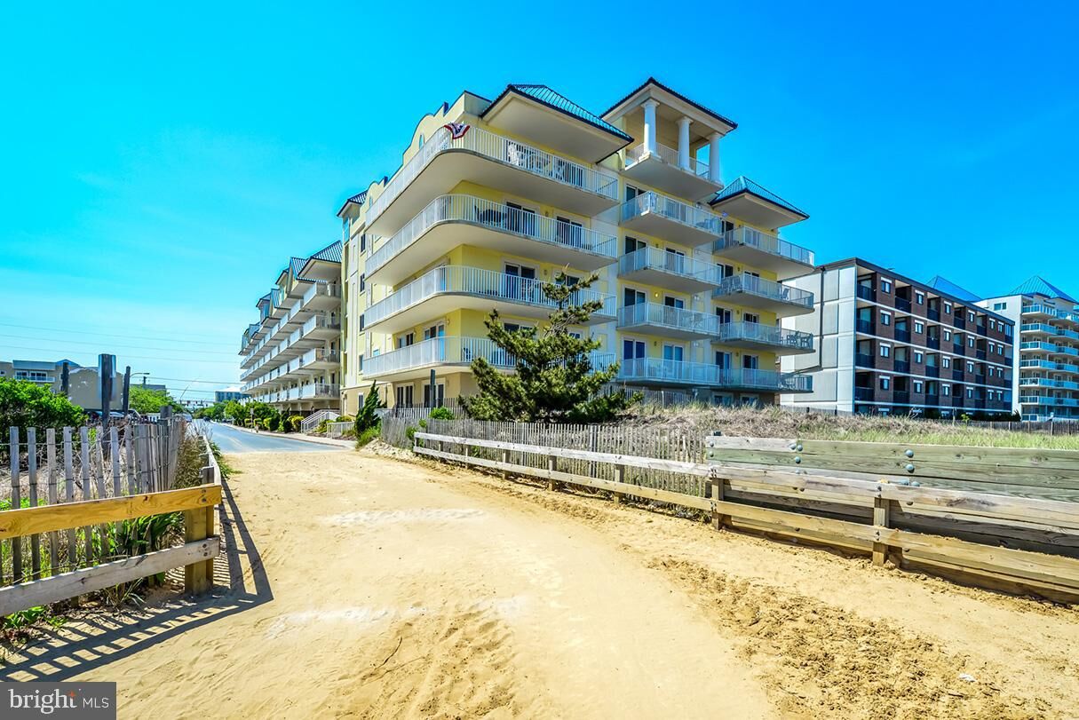 Property Photo:  5901 Atlantic Avenue 302  MD 21842