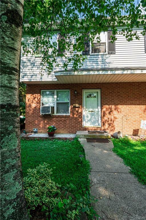 Property Photo:  312 Grandview Boulevard  PA 18018 