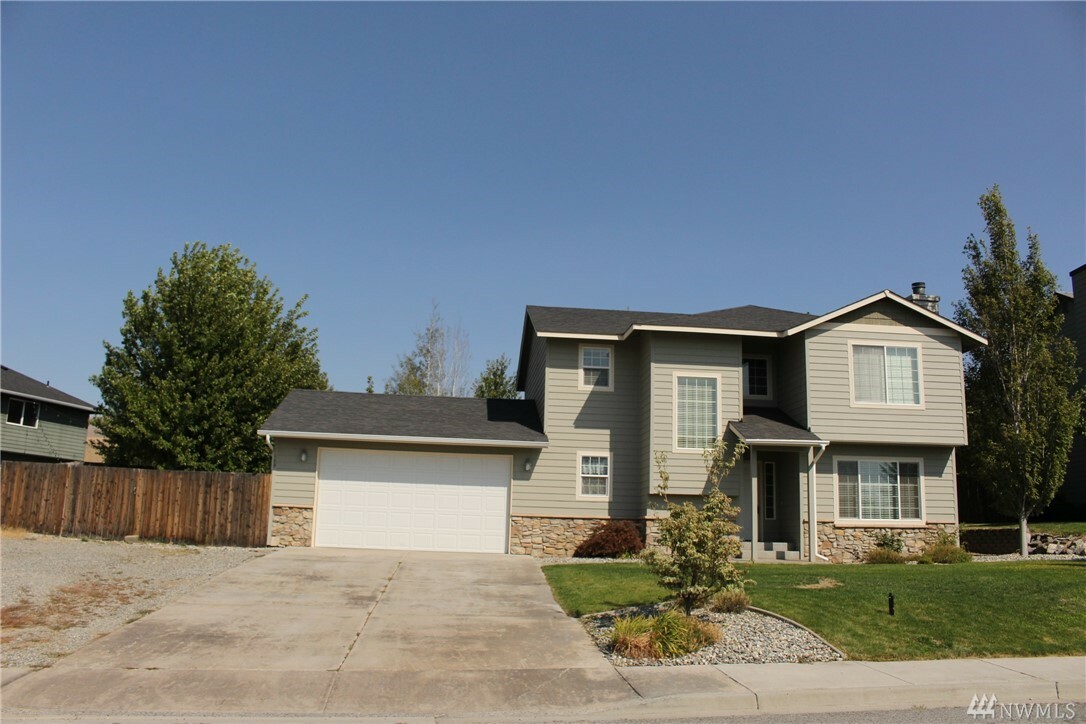 Property Photo: 2600 Fancher Heights Blvd WA 98802