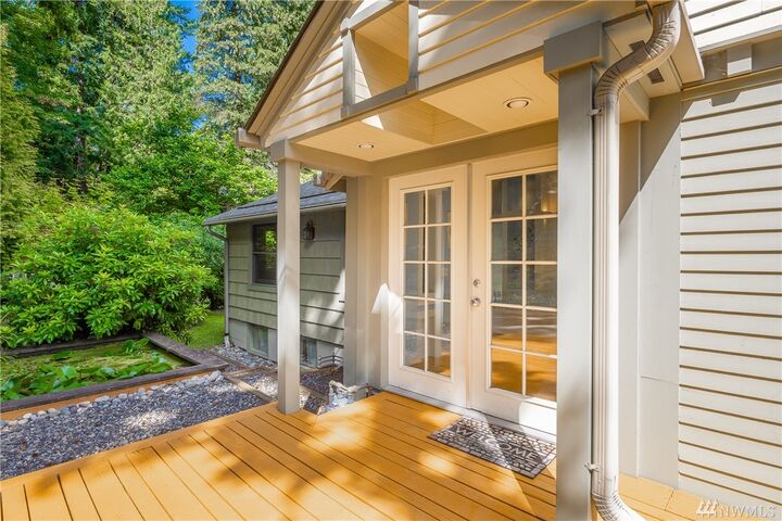 Property Photo:  4215  Lakeway Drive  WA 98229 