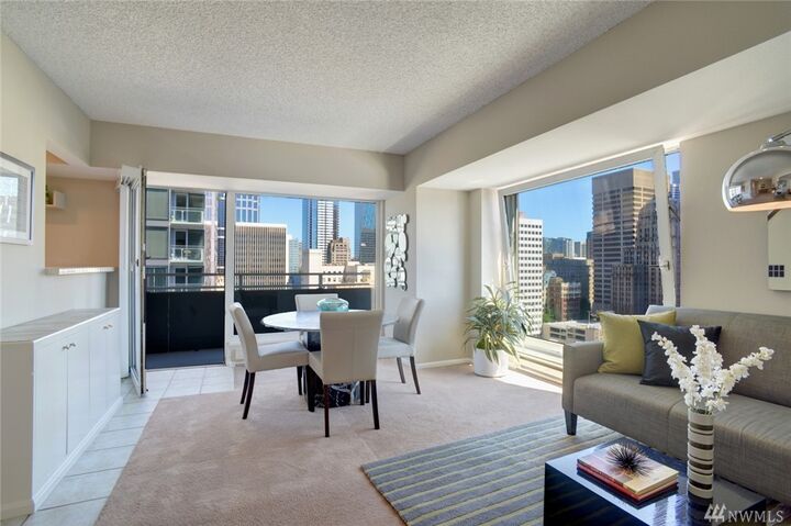 Property Photo: 1415 2nd Avenue 2107 WA 98101