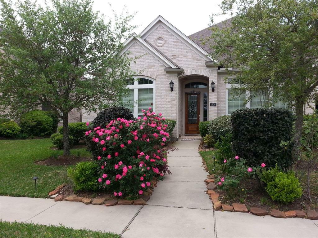 Property Photo: 1906 Bartrum Trail TX 77479