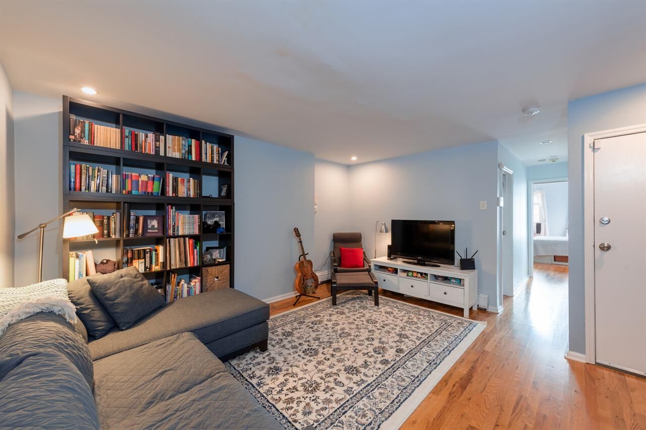 Property Photo:  331 Varick St 3  NJ 07302 