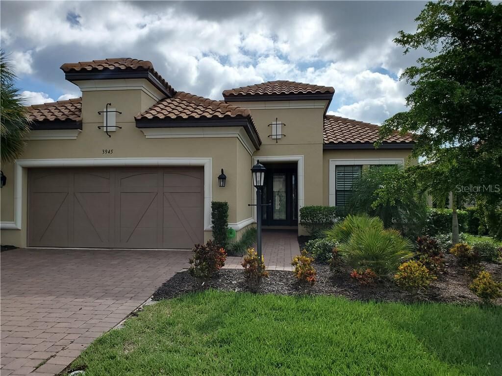 Property Photo: 3945 Waypoint Avenue FL 34229