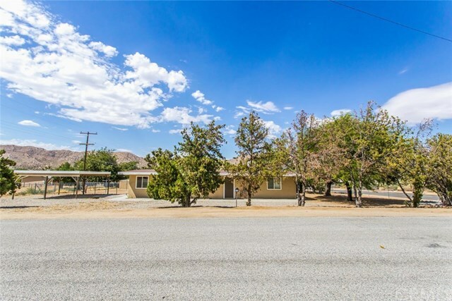 Property Photo:  55438 Onaga Trail  CA 92284 