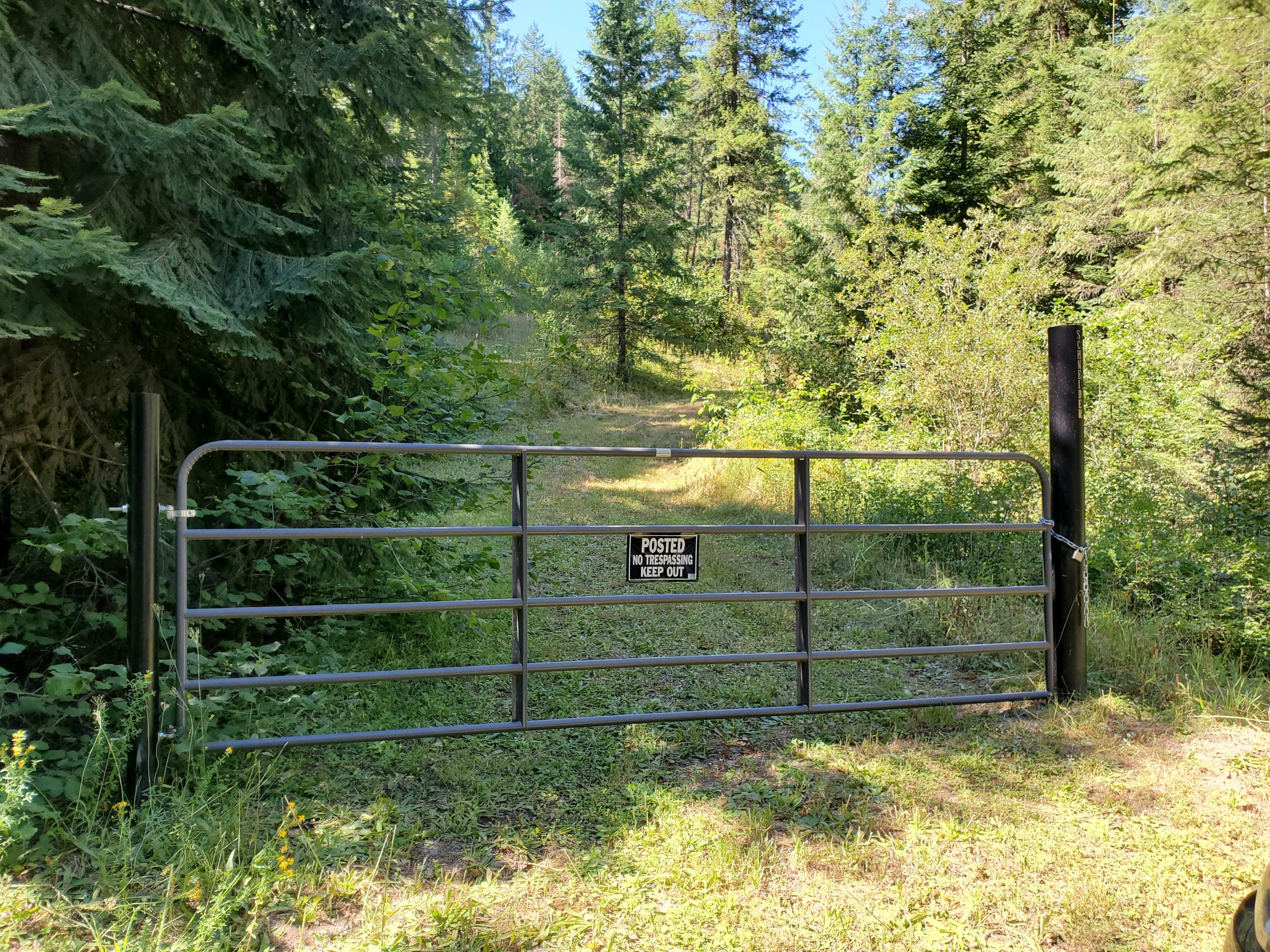 Property Photo:  1163 Peterson Swamp Rd  WA 99114 