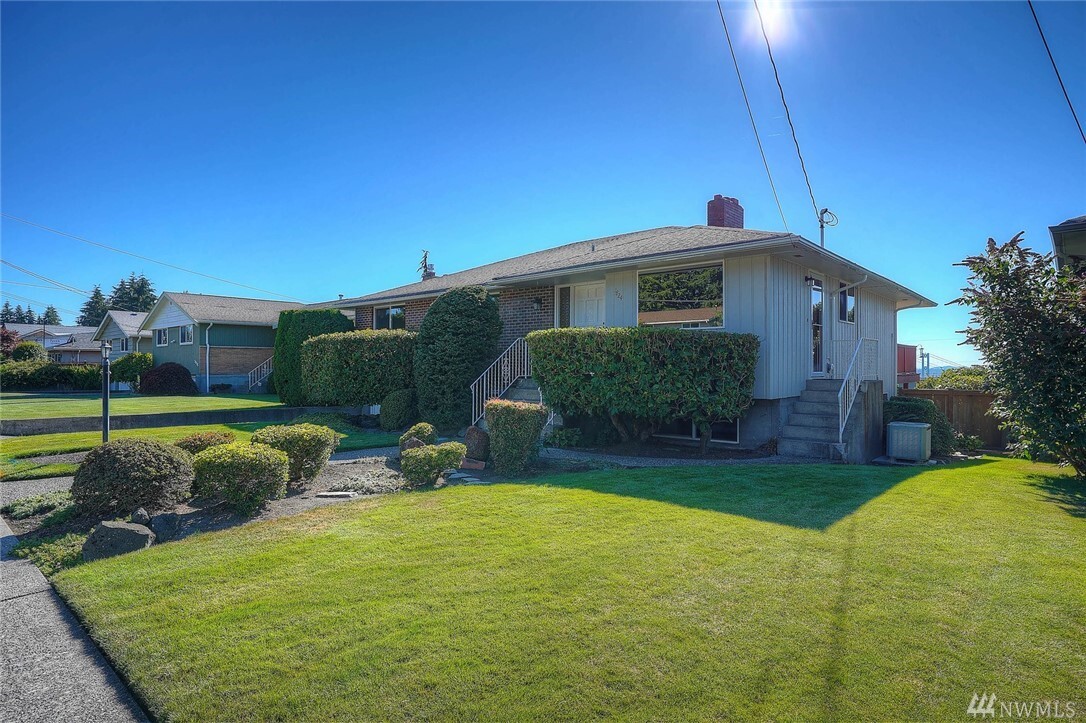 Property Photo: 1824 N Mildred Street WA 98406