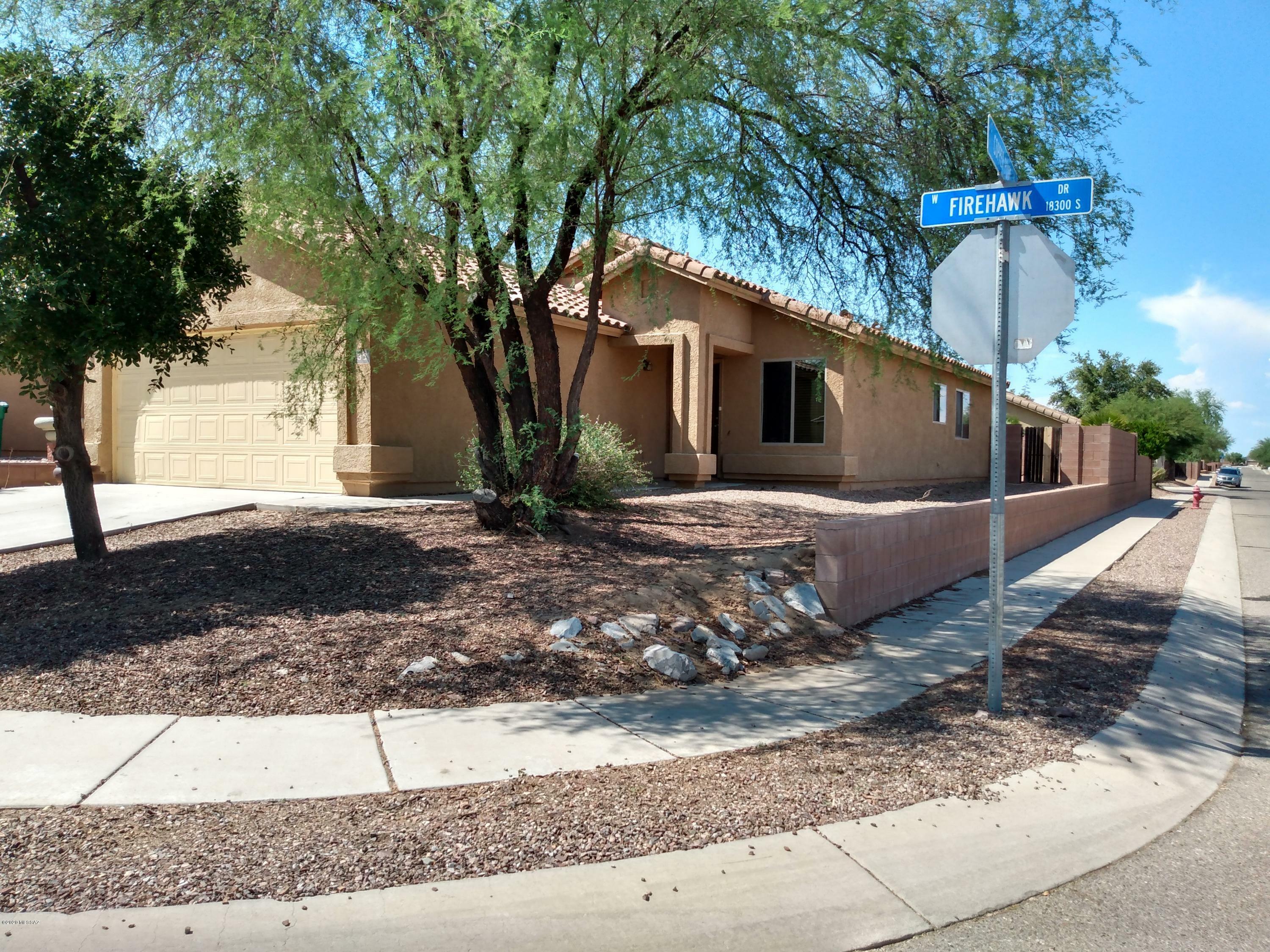 Property Photo: 632 W Firehawk Drive AZ 85614