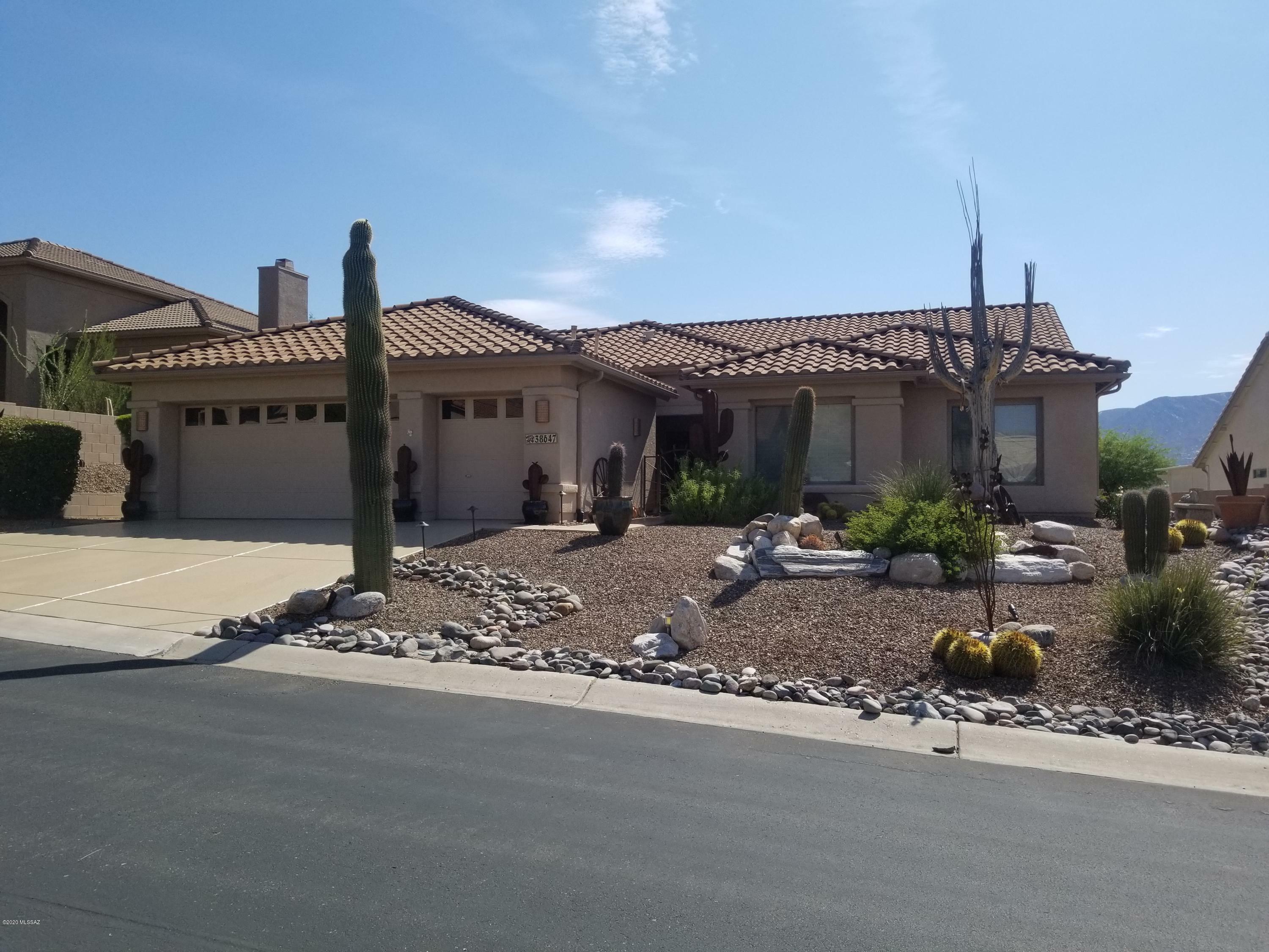 Property Photo: 38647 S Sand Crest Drive AZ 85739