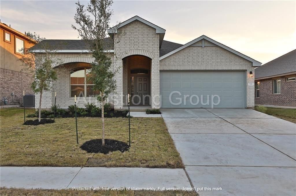 Property Photo:  928 Palo Duro Loop  TX 78664 