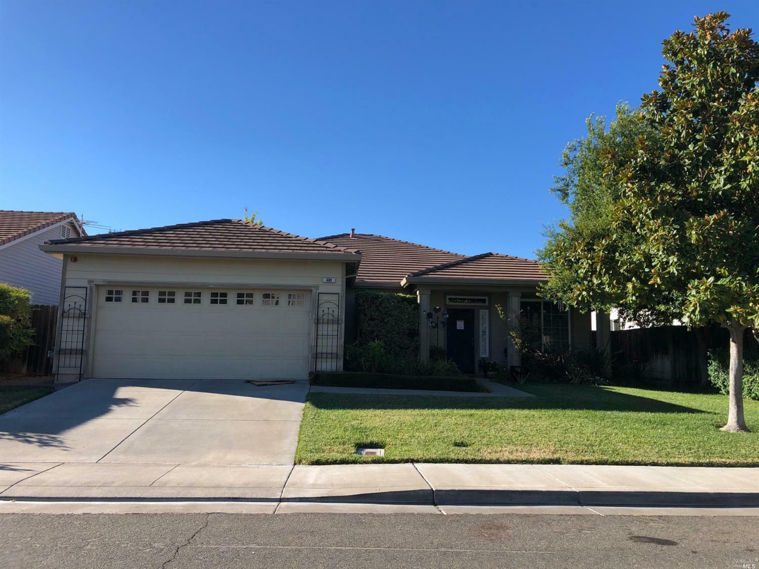 Property Photo:  609 Snapdragon Street  CA 95694 