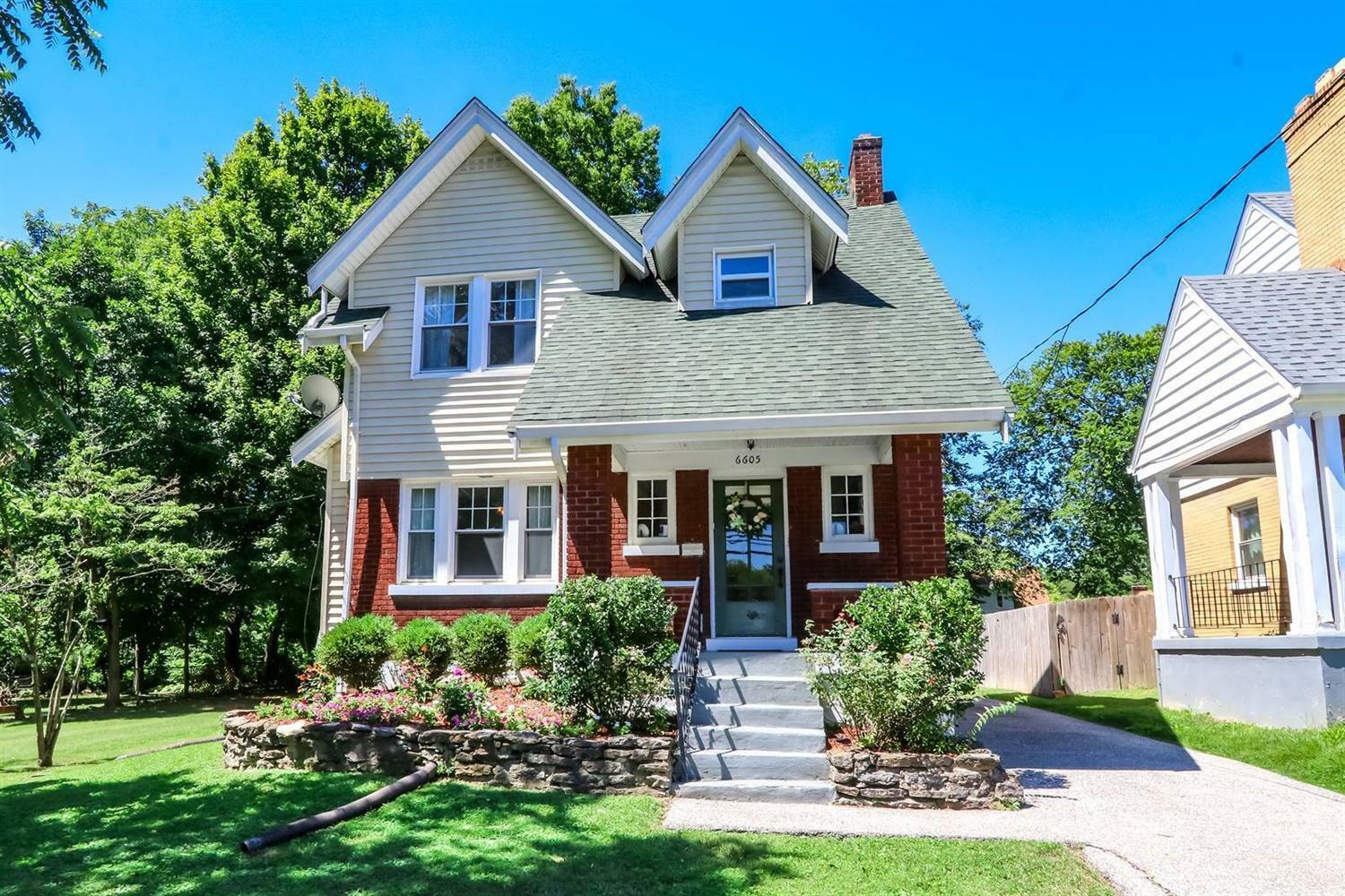 Property Photo: 6605 Plainfield Rd OH 45236