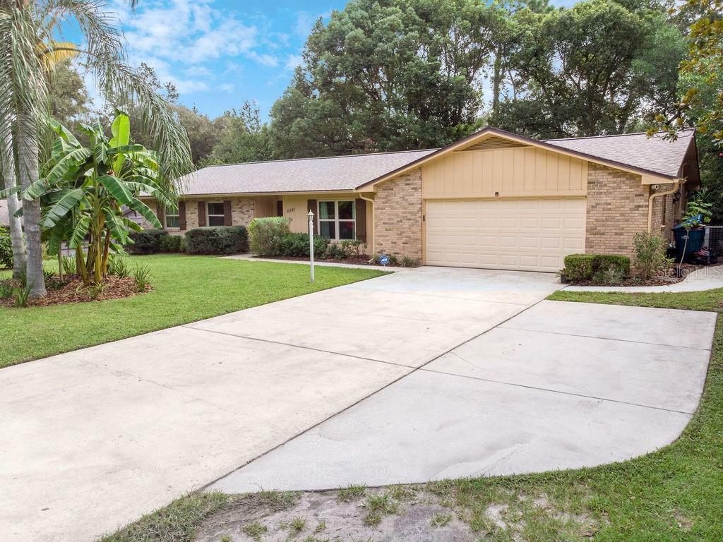 Property Photo:  2081 Yorkshire Drive  FL 32724 