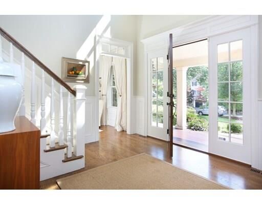 Property Photo: 5 Edgewater Dr MA 02481