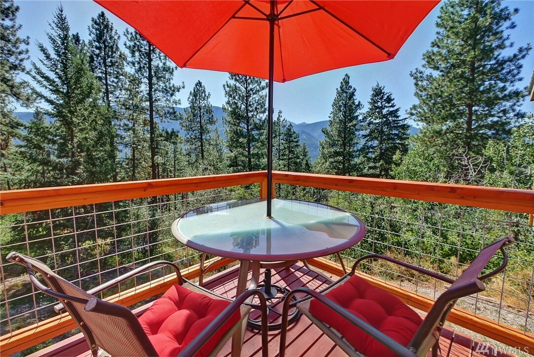 Property Photo:  41 Trillium Rd  WA 98862 