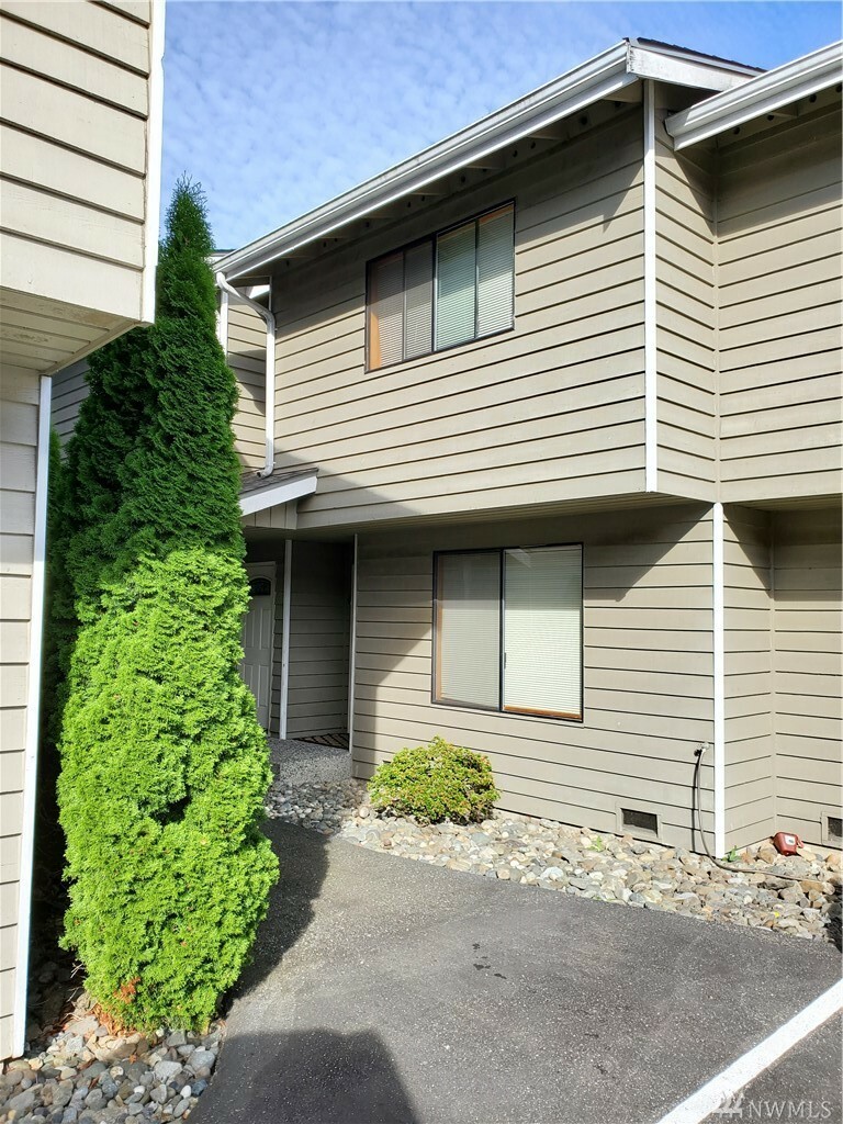 Property Photo: 7810 Timber Hill Dr G WA 98203