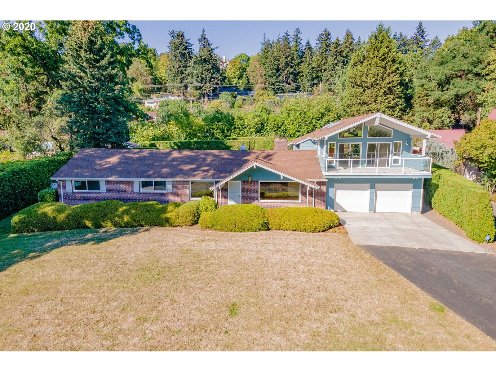 Property Photo: 6106 SE Riverside Dr WA 98661