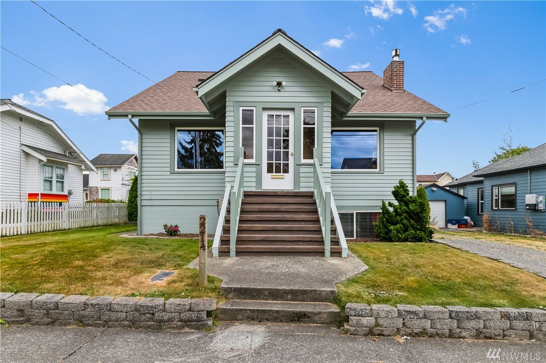 Property Photo:  2214 J St  WA 98225 