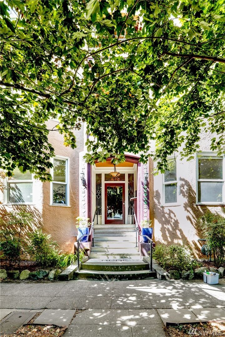 521  16th Avenue E 5  Seattle WA 98112 photo