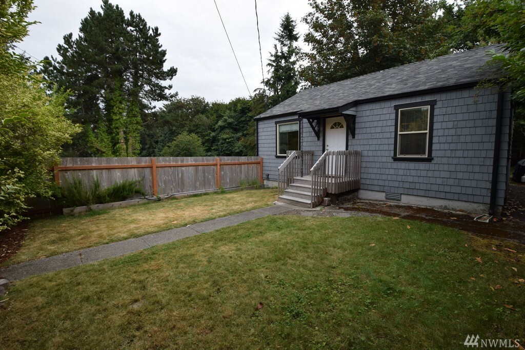 Property Photo:  1333 Sherman Ave  WA 98366 