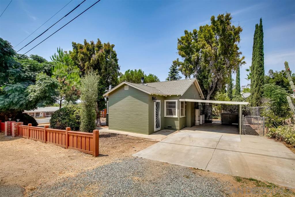 Property Photo:  830 7th St  CA 92065 