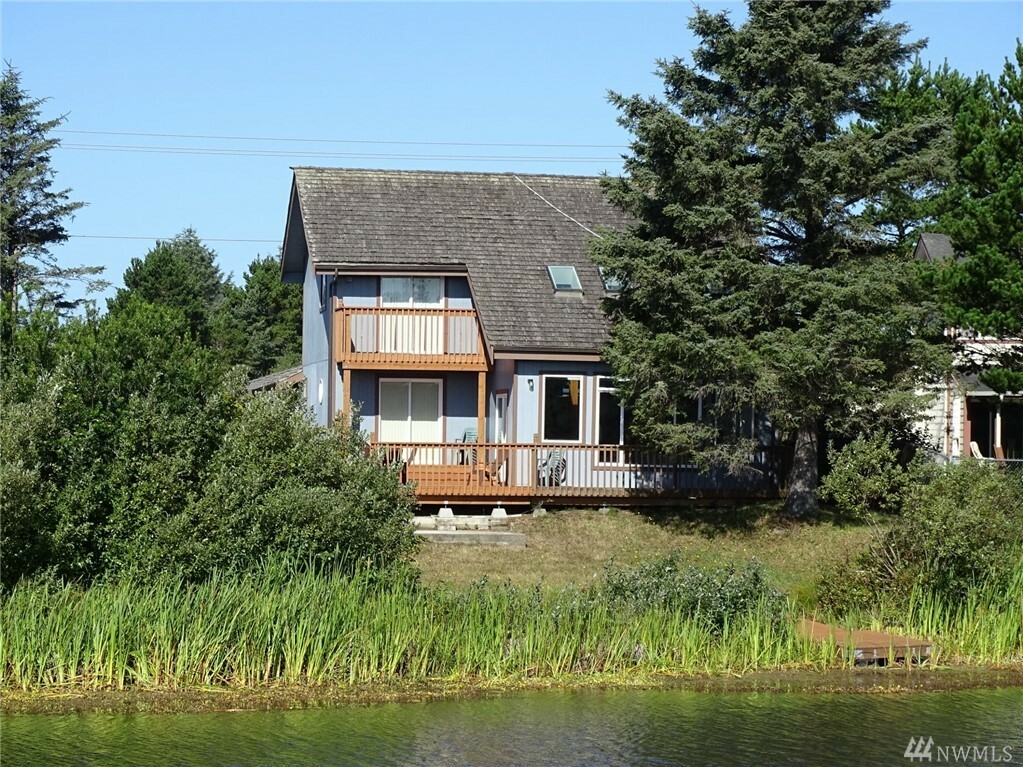 Property Photo:  528 Pt Brown Ave NE  WA 98569 