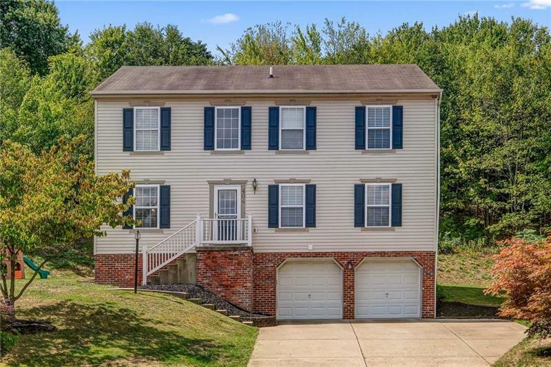 Property Photo:  404 Summit Ct  PA 16066 