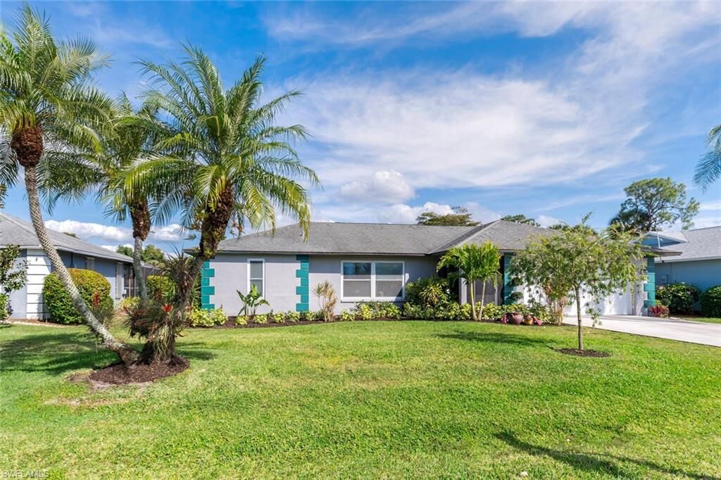 Property Photo: 1412 Forest Lakes Blvd FL 34105
