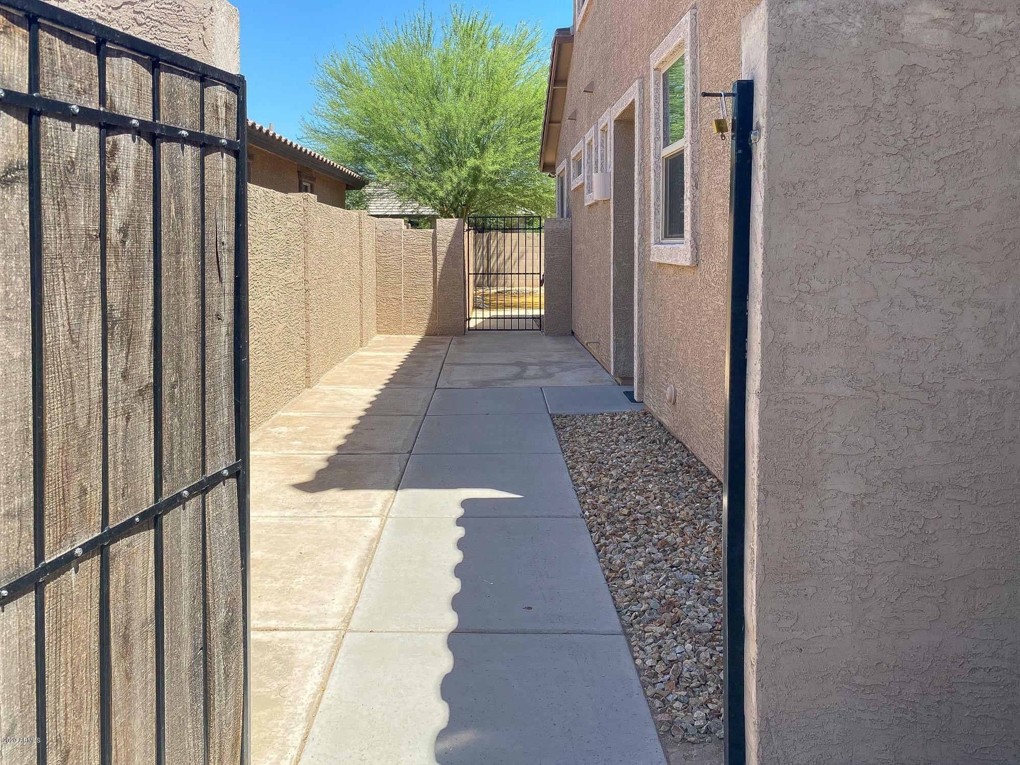 Property Photo:  2722 W Bowker Street  AZ 85041 