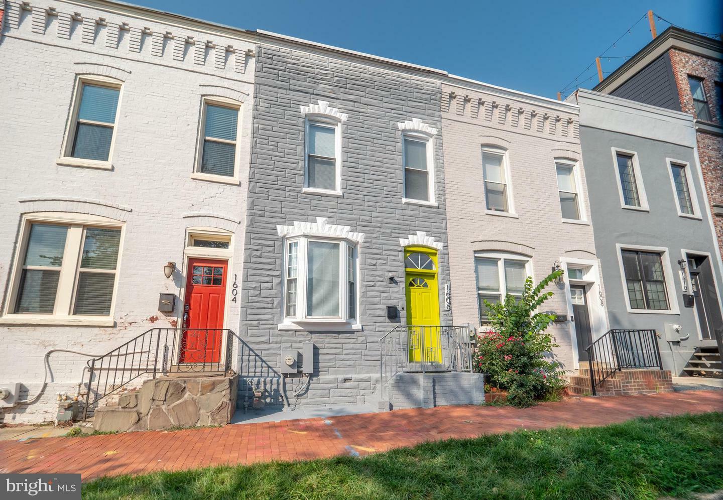 Property Photo:  1606 Levis Street NE  DC 20002 