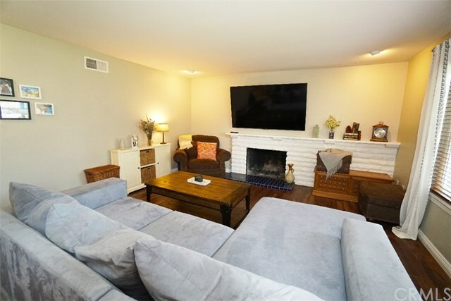 Property Photo:  304 E Briardale Avenue 1  CA 92865 