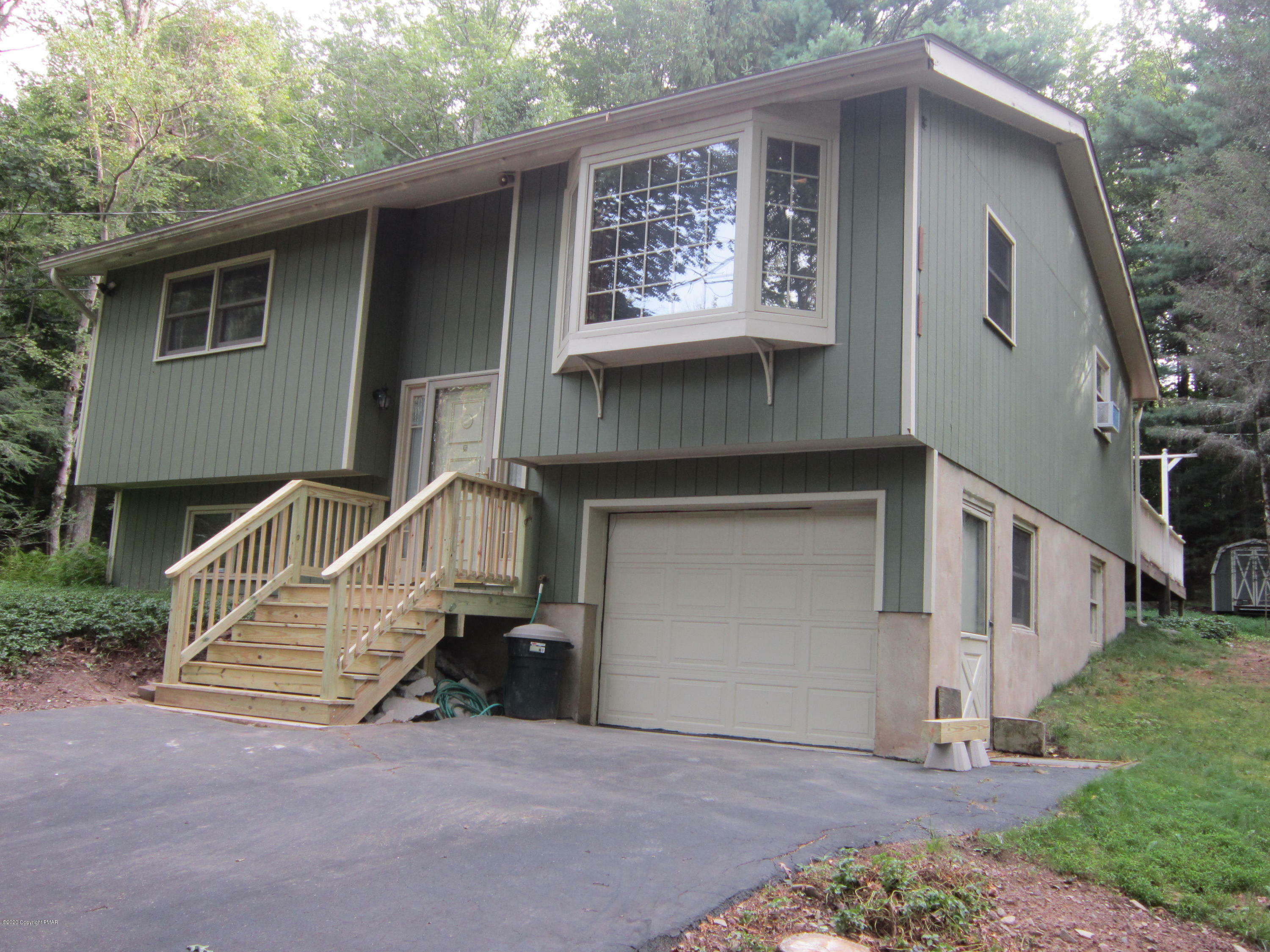 Property Photo:  7311 Moss Drive  PA 18370 