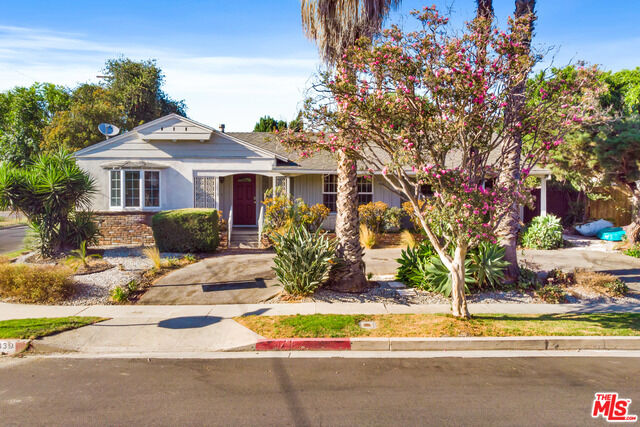 12839 Waddell St  Valley Village CA 91607 photo