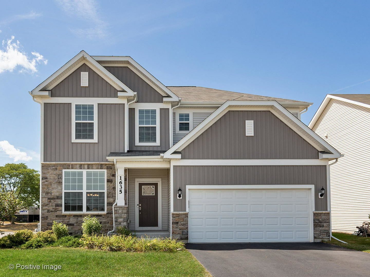 Property Photo:  1635 Silverleaf Street  IL 60563 