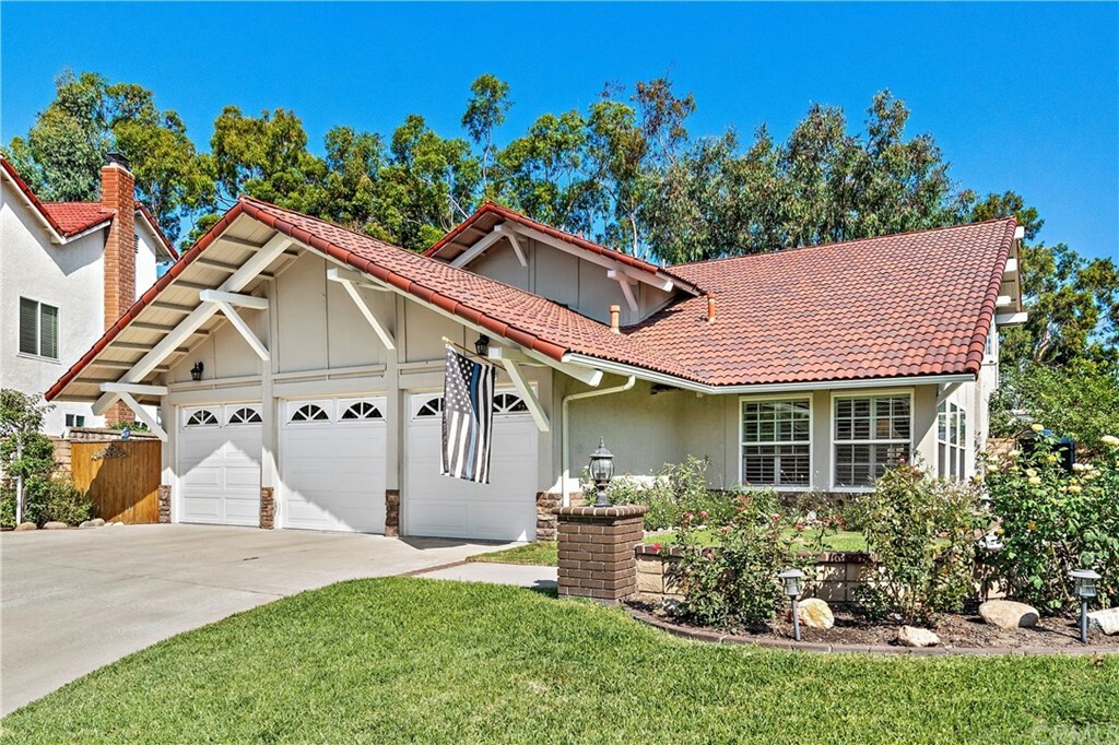 Property Photo:  22131 Lantern Lane  CA 92630 