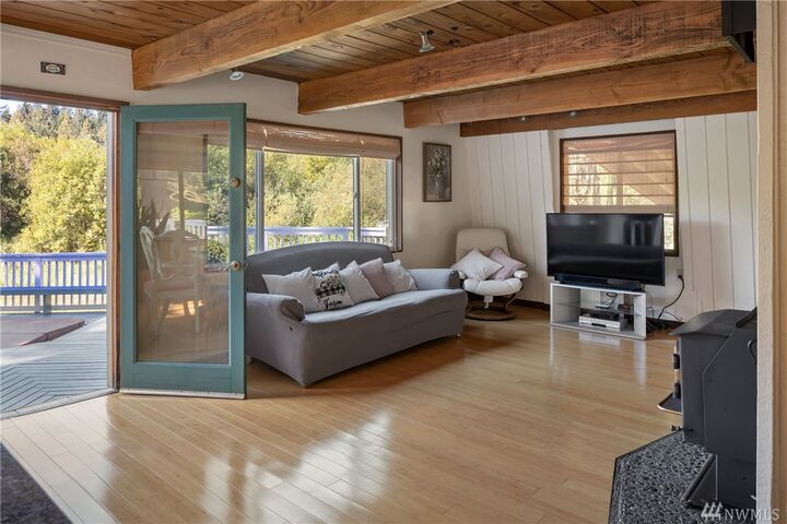 Property Photo:  26427 156th Place SE  WA 98042 