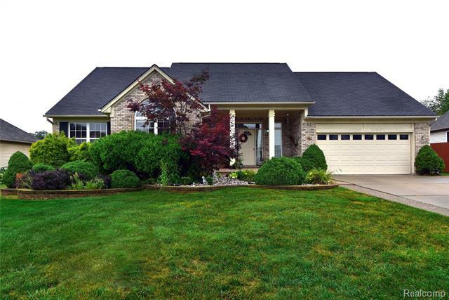 Property Photo:  5232 Sandalwood Drive  MI 48439 