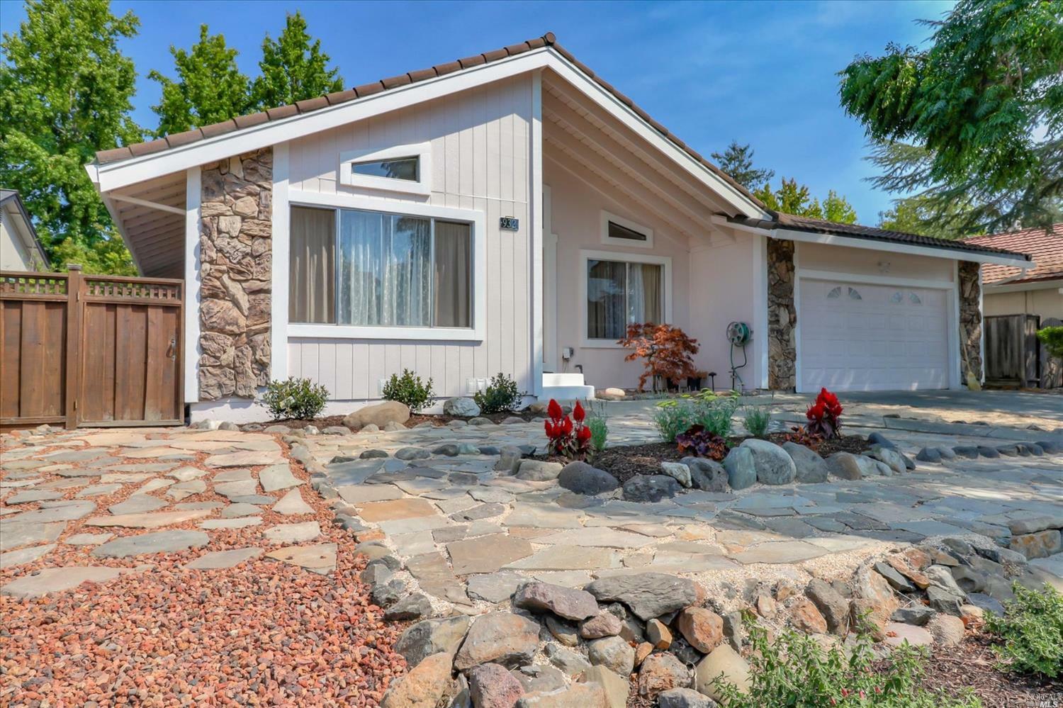 Property Photo:  932 Ellen Street  CA 94928 