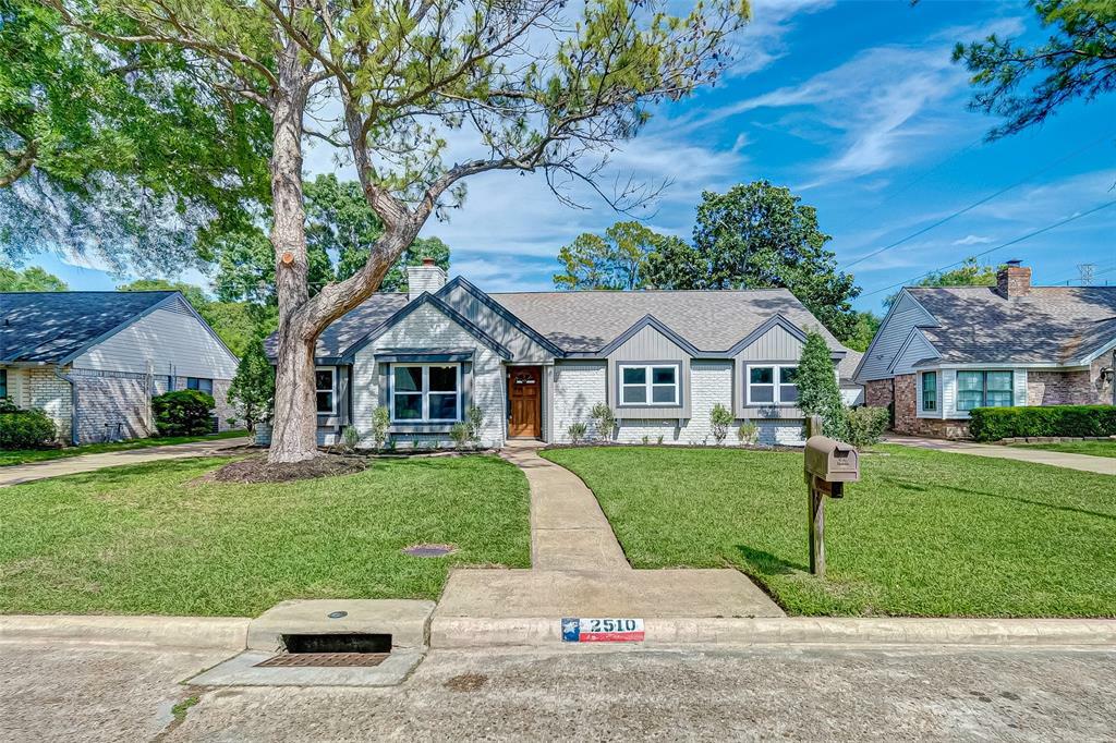 2510 Pine Village Drive  Houston TX 77080 photo