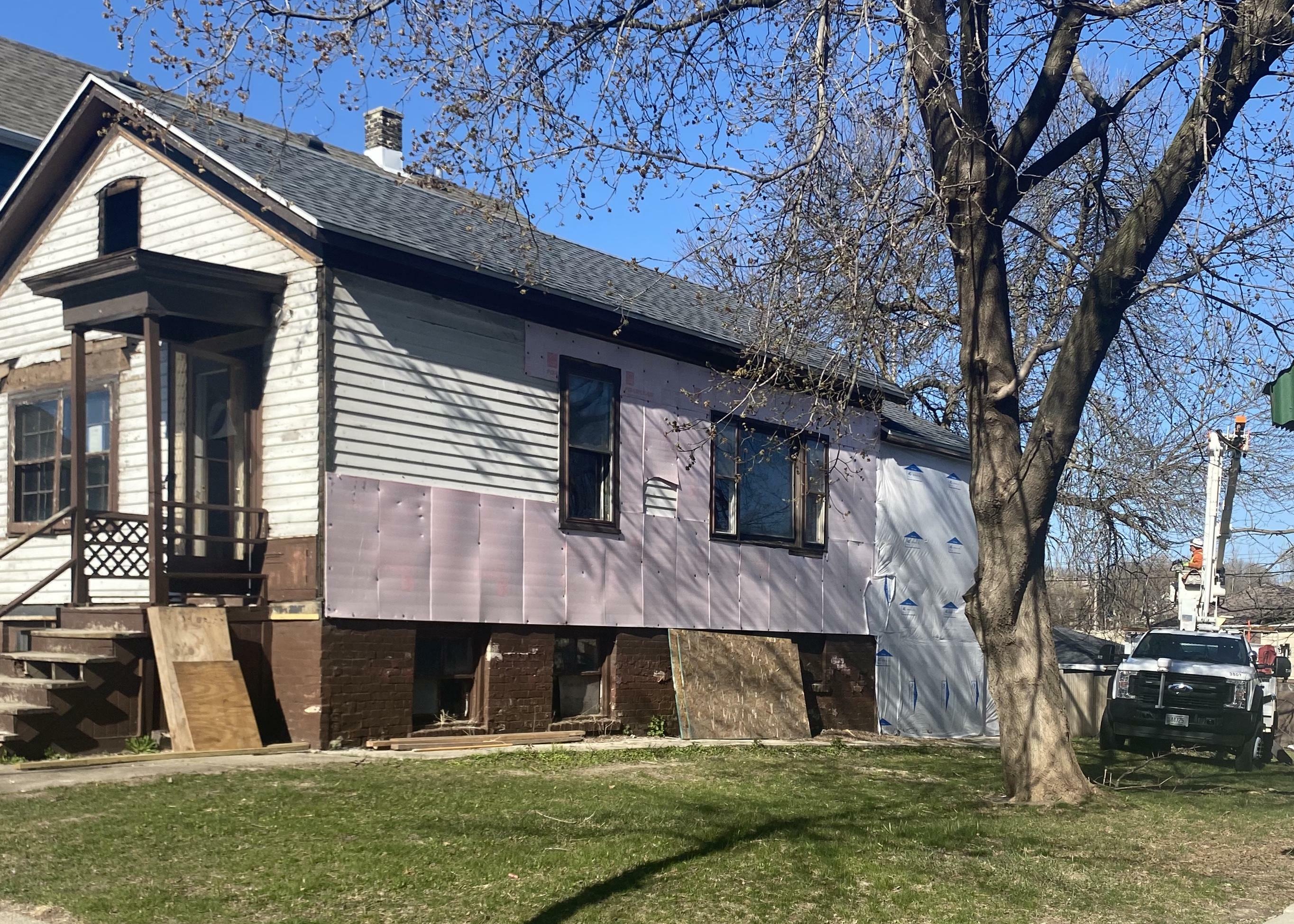 Property Photo:  2524 S Logan Ave  WI 53207 