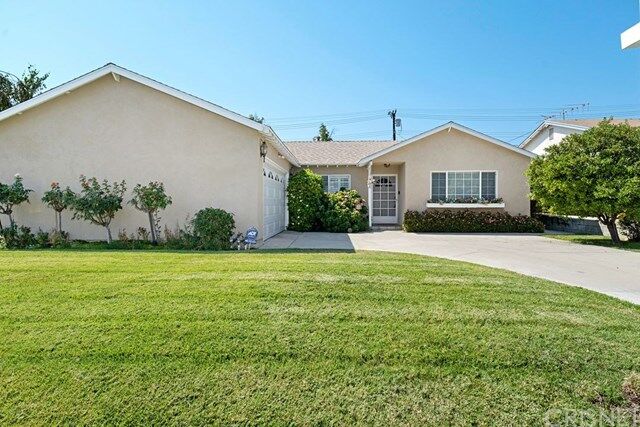 Property Photo:  24336 Hartland Street  CA 91307 
