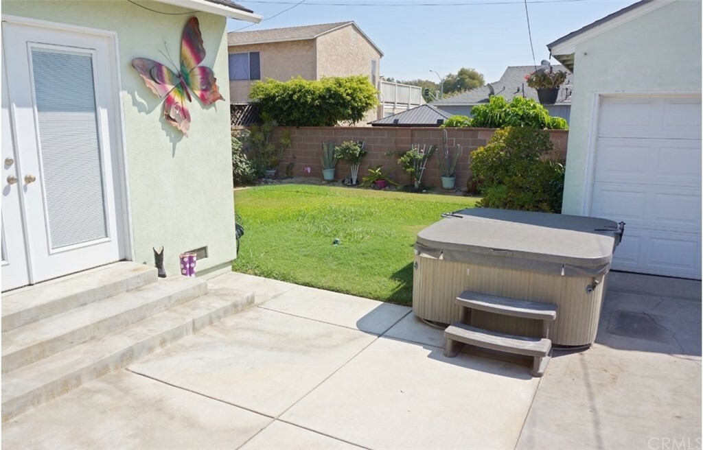 Property Photo:  4422 Maybank Avenue  CA 90712 