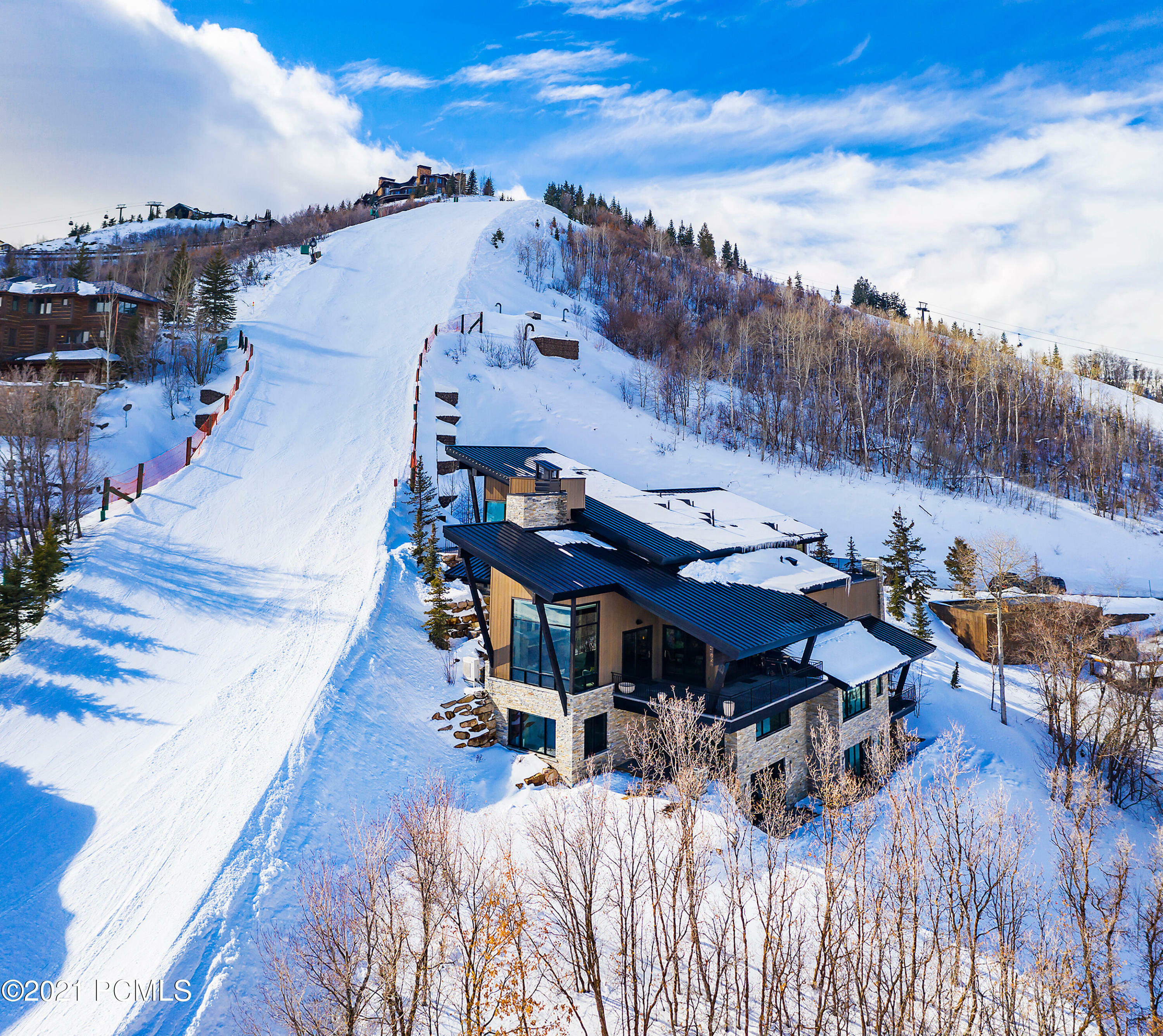 Property Photo: 10738 Summit View Drive UT 84060