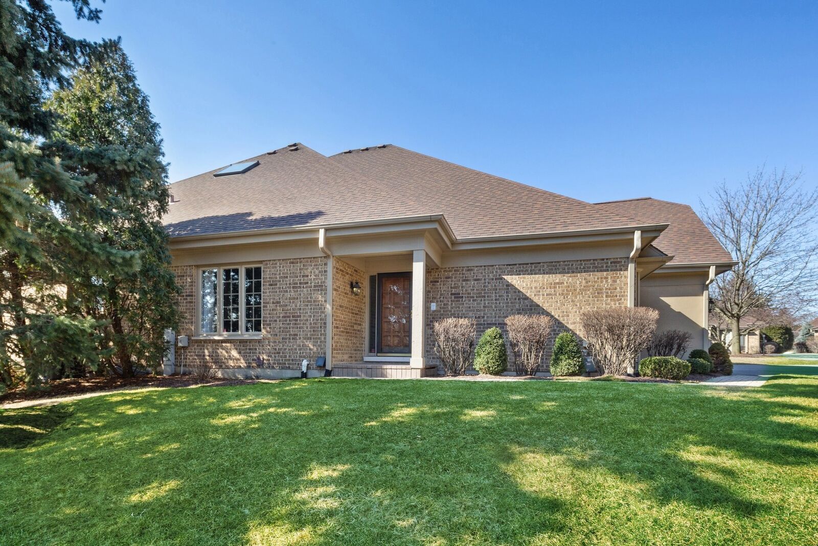 Property Photo:  63 Pine Tree Lane  IL 60527 