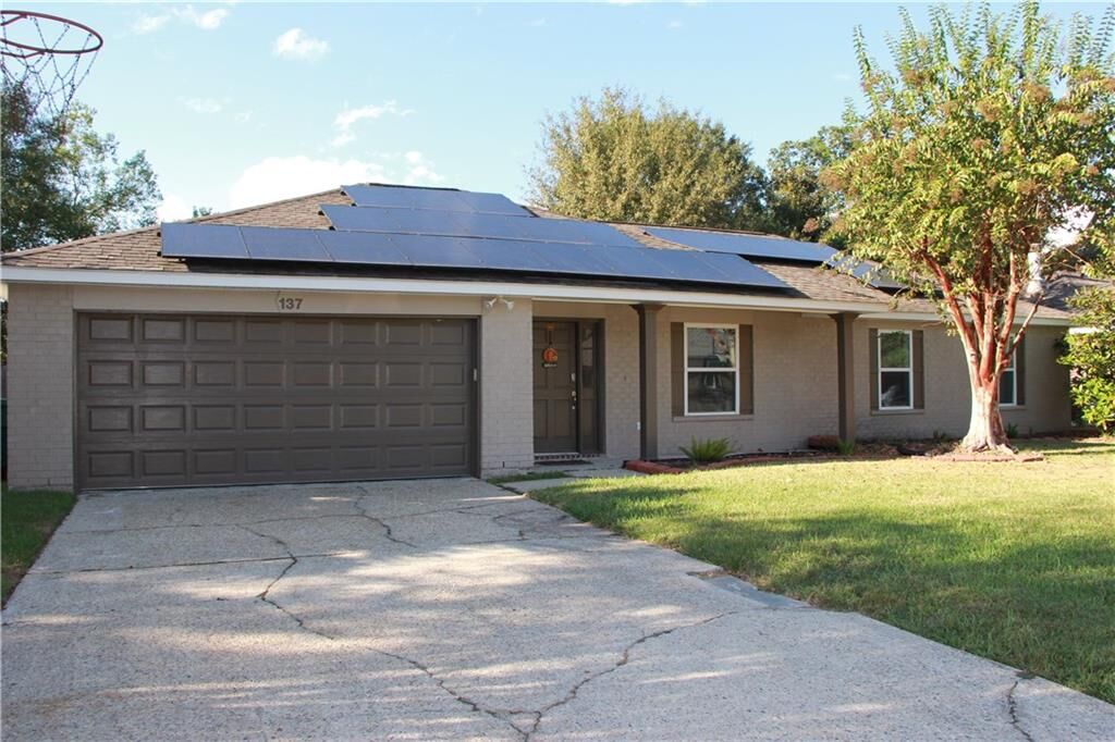 Property Photo:  137 Goldenwood Drive  LA 70461 