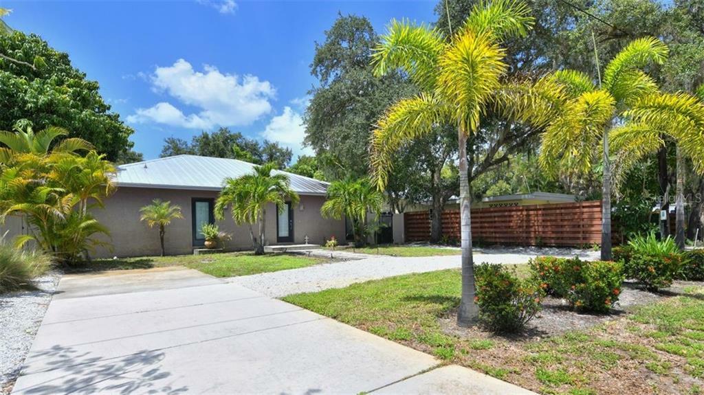 Property Photo:  5027 Remington Drive  FL 34234 