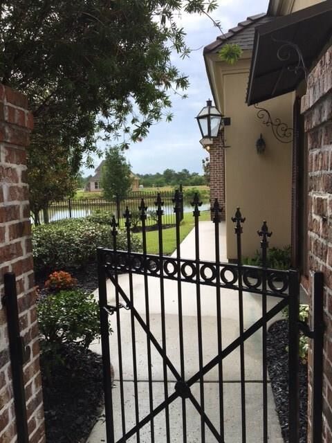 Property Photo:  532 Snead Court  LA 70458 